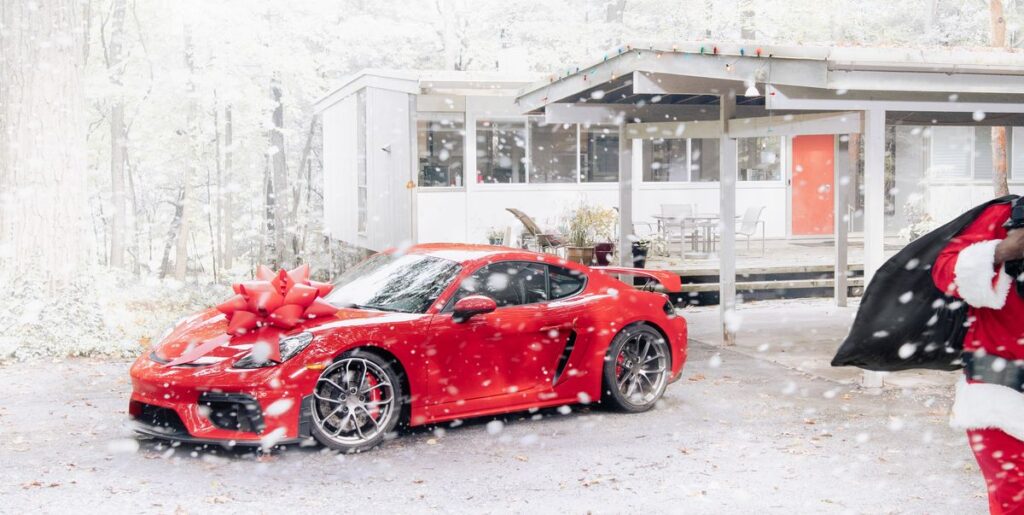 ‘Tis the Season for Car Bows