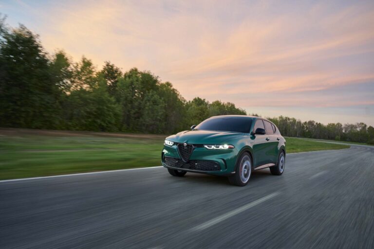 2024 Alfa Romeo Tonale arrives with plug-in hybrid power, $44,590 price tag