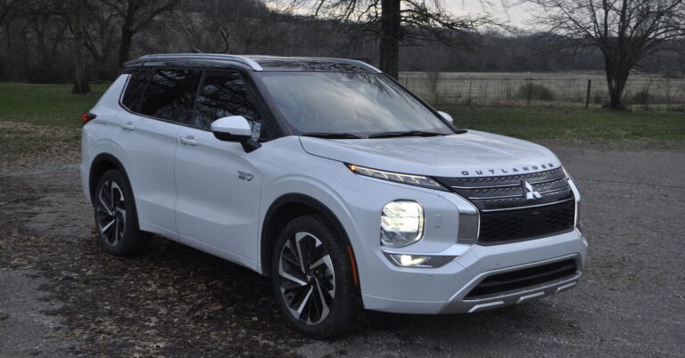 2023 Mitsubishi Outlander PHEV First Drive – Still Finding Its Way