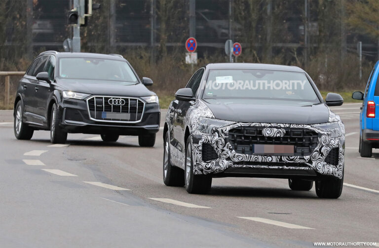2024 Audi Q8 spy shots