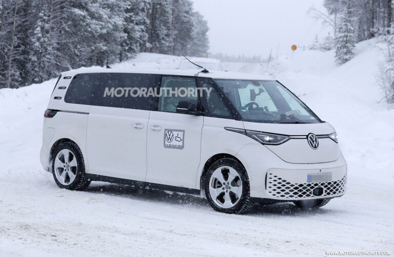 Long-wheelbase 2024 VW ID.Buzz bound for US spotted testing