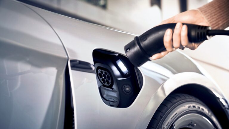 Kansas lawmakers want to tax public EV charging