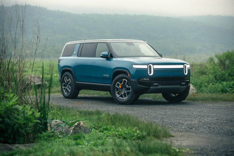 Rivian adds 390-mile Max Pack battery to R1S SUV