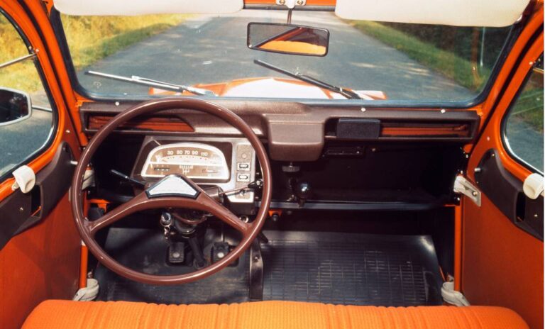 Citroën 2CV possibly returning as retro electric minicar