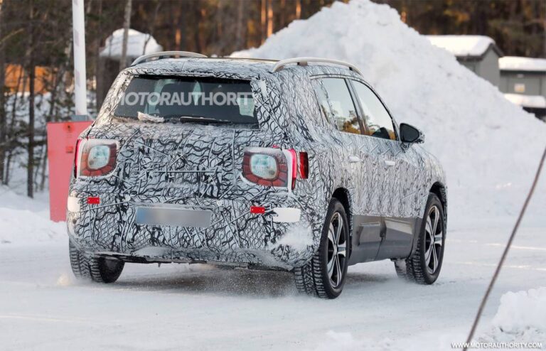 2027 Mercedes-Benz GLB-Class EV spied with new details