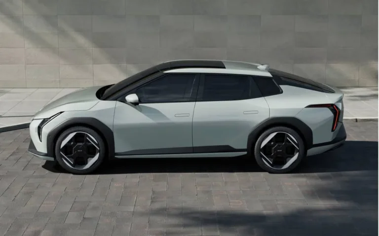 Kia EV4 sedan and hatch revealed