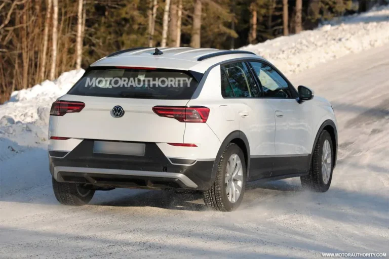 2025 Volkswagen T-Roc spied with gas engine, EV to follow