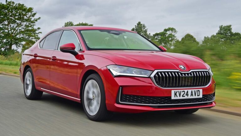 Skoda Superb automatic hatch long-term test: crisis averted with a garage detour