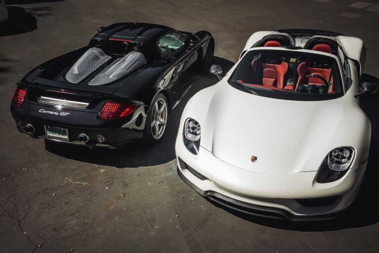 Porsche Carrera GT vs Porsche 918 Spyder