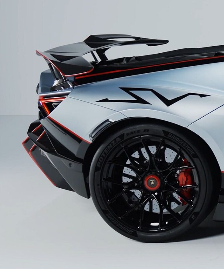 Lamborghini Revuelto SV leaked just hours ahead of debut
