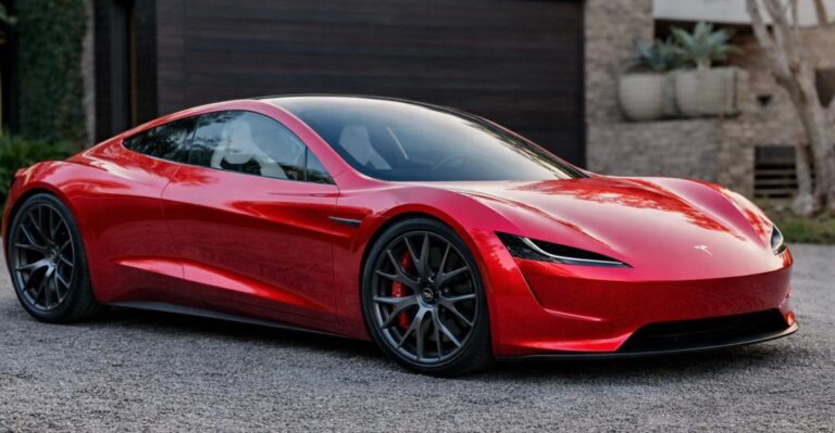 Tesla ‘flying’ Roadster demo could come this month, with no one inside