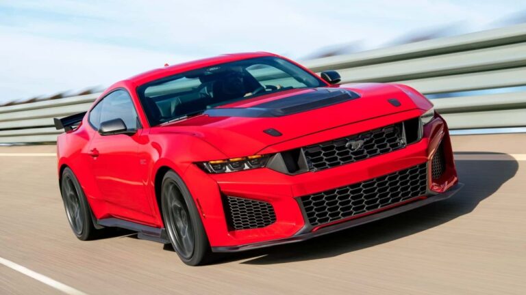 Ford Mustang is getting some tempting deals in the US this Sept