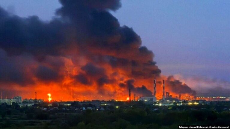 Electric car sales doubled in Russia after Ukraine blew up oil refineries