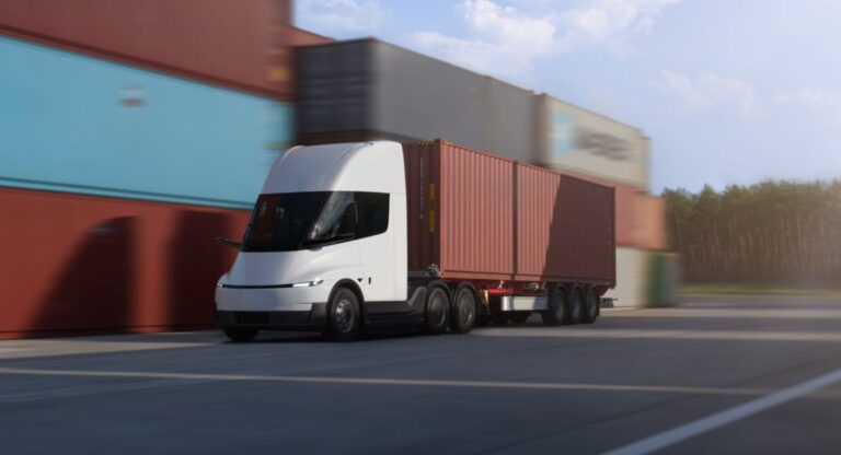 Tesla reveals European Semi specs: 550 km range, 800 kW charging