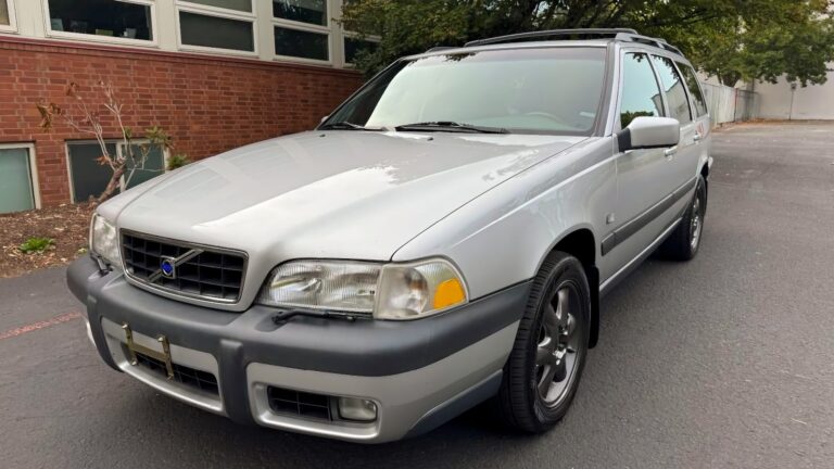 At $4,700, Could You Overlook This Exquisite 2000 Volvo V70 XC’s One Major Flaw?