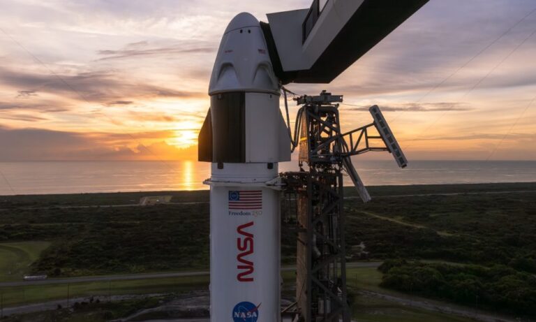 SpaceX set to launch astronauts and a classified Falcon Heavy mission on the same day